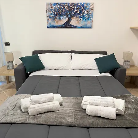 Garden Apartment- Near 公寓 *