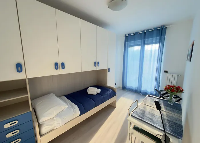 Garden Apartment- Near Appartement