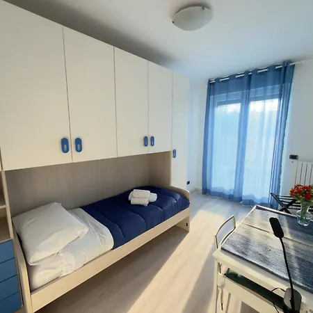 Garden Apartment- Near Apartmán