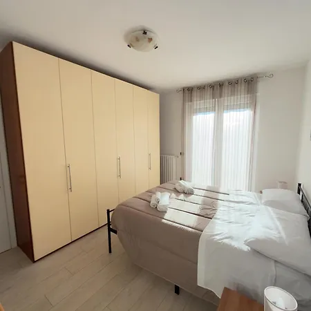 Garden Apartment- Near アパート *
