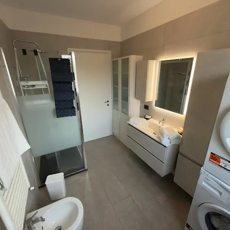 Garden Apartment- Near アパート *